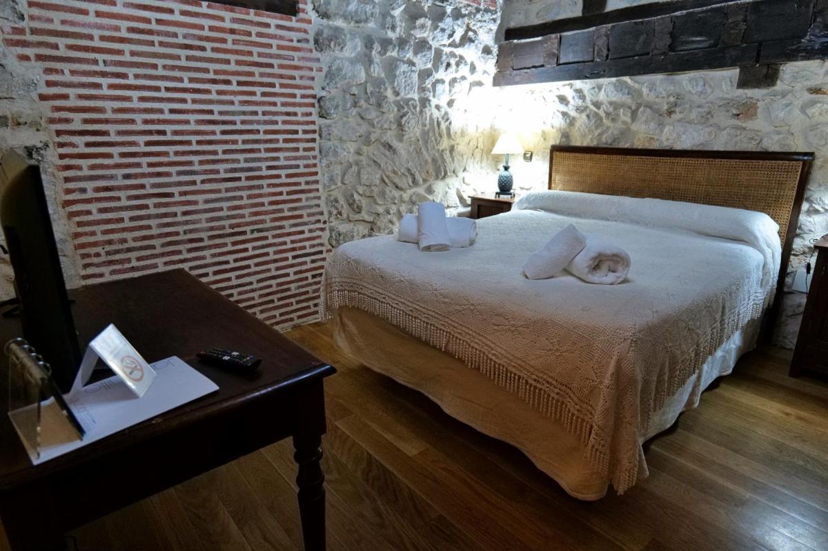 La Sinagoga Pensionat Penaranda de Duero Exteriör bild