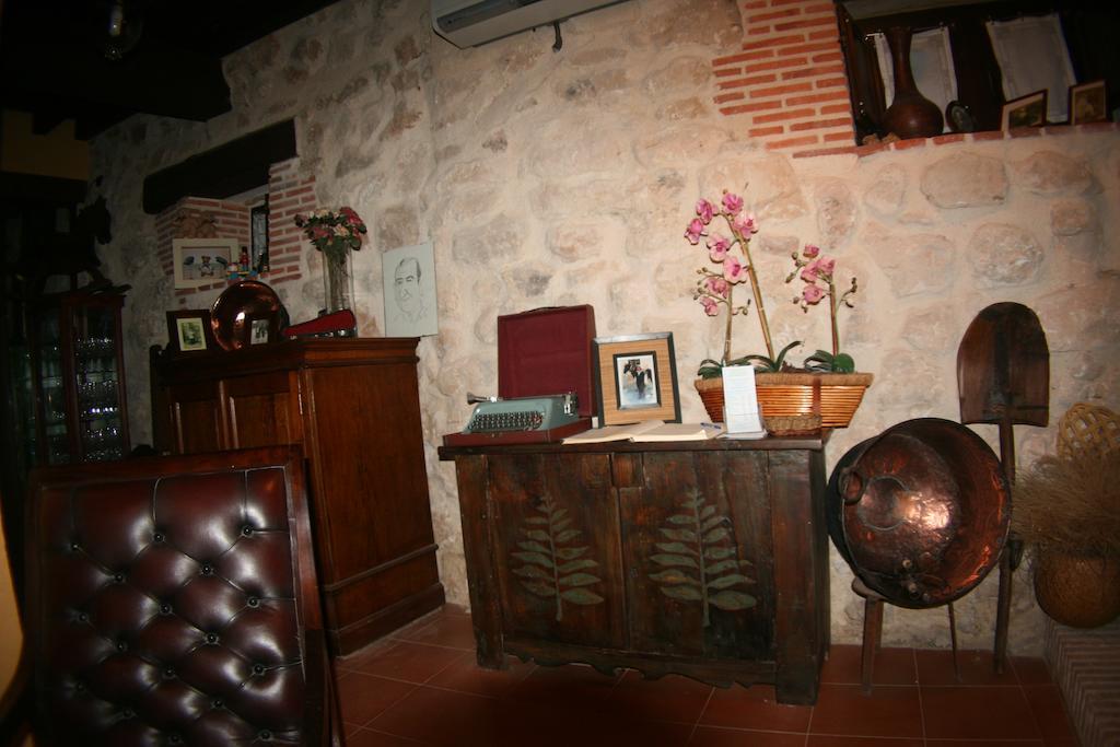 La Sinagoga Pensionat Penaranda de Duero Exteriör bild